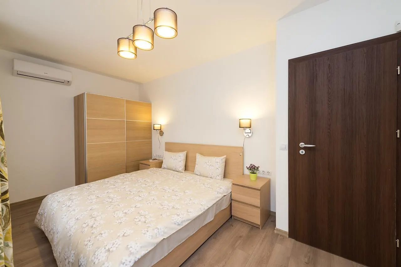 Grand Vitosha Apartments Sofia 2*,