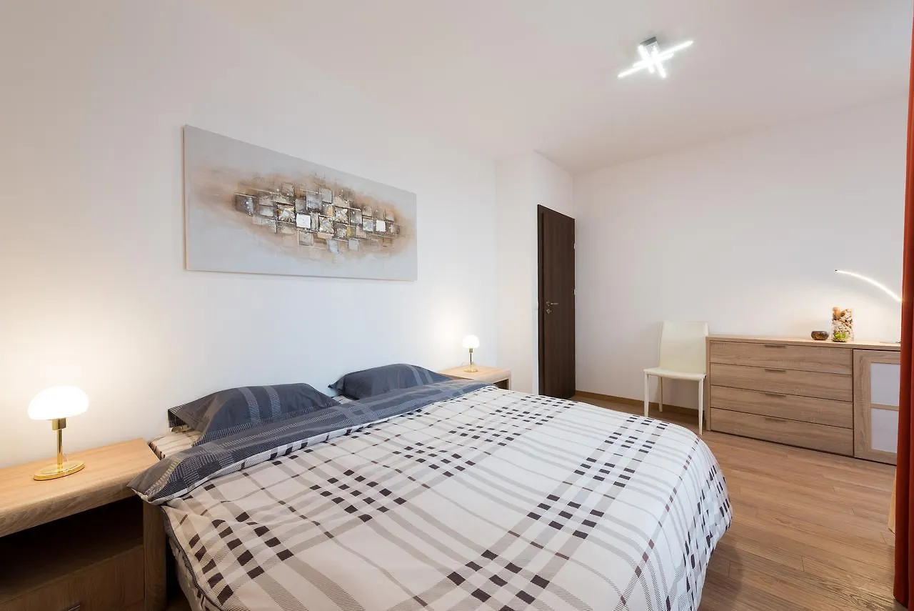 Grand Vitosha Apartments Sofia 2*,